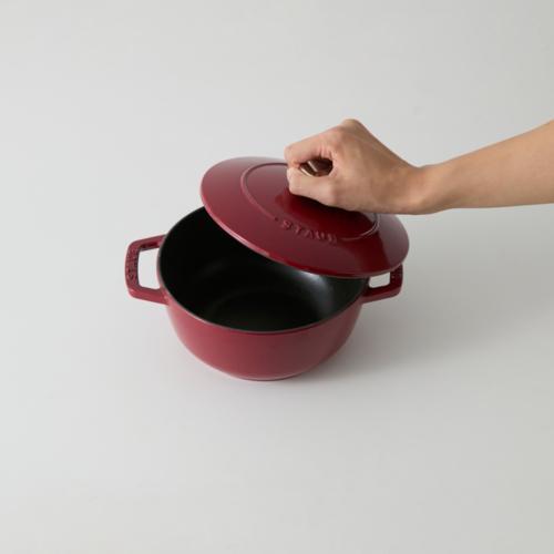 【新品未使用】ストウブ Wa-NABE ワナベ M 18cm ラメール ストウブ(staub) STAUB Wa-NABE ワナベ M 18cm 1.66L 限定色ボルドー