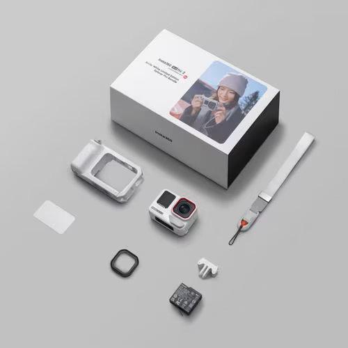 Insta360 Ace Pro2 アークティックホワイト ストリート撮影ミスト