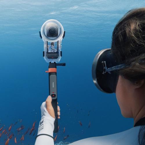Insta360 リモコン付き水中自撮り棒 対象製品：X5、X4 Air、Ace Pro 2 