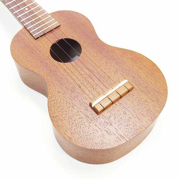 Famous フェイマス 国産ウクレレ FS-1 ソプラノ チューナー ソフト  