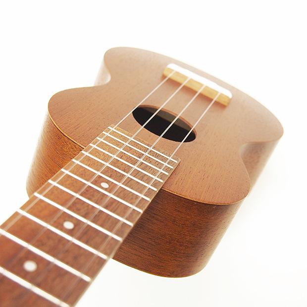 Famous フェイマス 国産ウクレレ FS-1 ソプラノ チューナー ソフト  