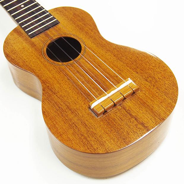 Famous フェイマス 国産ウクレレ FS-5 ソプラノ ハワイアンコアボディ 