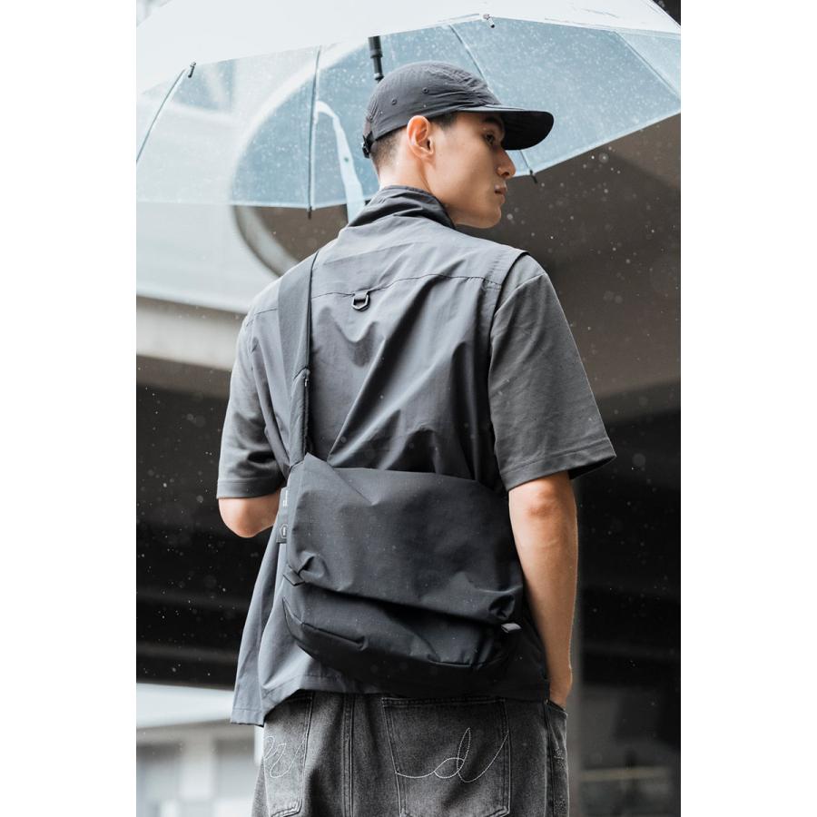 bitplay ビットプレイ Essential 6.5L メッセンジャーバッグ ブラック 