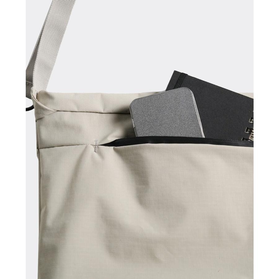 bitplay ビットプレイ Essential 6.5L メッセンジャーバッグ グレー BG 