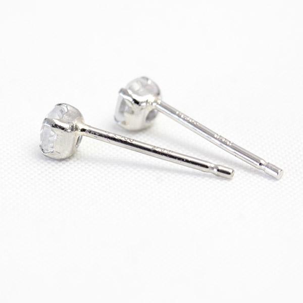 ピアス レディース ロイヤルブルームーン プラチナ pt900 3.0mmの画像