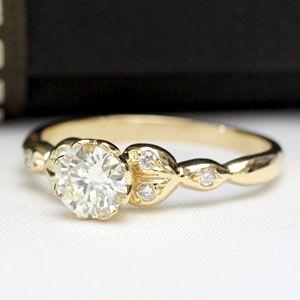 814:K18WGダイヤモンドリング