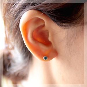 ダイヤモンドピアス ブルーダイヤ レディース 一粒 18金 18k K18 