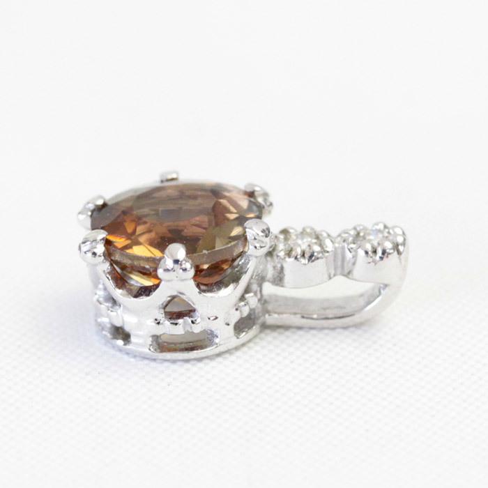 ペンダントトップ アンダリュサイト レディース 18金 18k K18 ゴールド クラウン 6.0mm     商品情報    スペイン アンダルシアでみつかったこの宝石はアンダルシアにちなんで、「アンダリューサイト 」と名づけられました A1654513832(16008円)