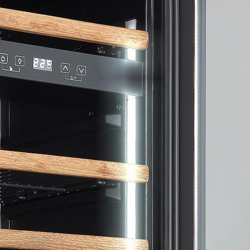 【長期5年保証付】[配送/設置エリア 東京23区 限定]フォルスター forster FJE-113GSL-BK ブラック Essential ワインセラー 44本収納 右開き[標準設置[標準設置料 |  | 04