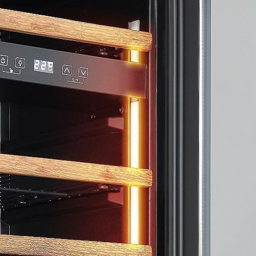 【長期5年保証付】[配送/設置エリア 東京23区 限定]フォルスター forster FJE-113GSL-BK ブラック Essential ワインセラー 44本収納 右開き[標準設置[標準設置料 |  | 05