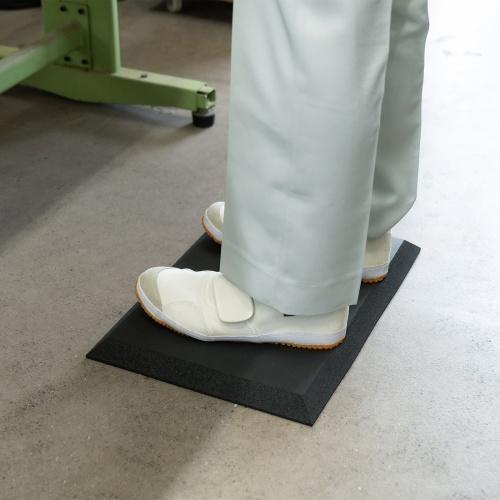 サンワサプライ SNC-MAT10 ブラック 疲労軽減マット |  | 01