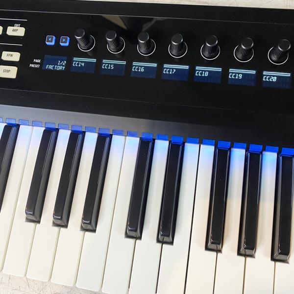 Native Instruments KOMPLETE KONTROL S61 : えちごや Native Instruments KOMPLETE KONTROL S61 : えちごや