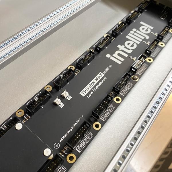 Intellijel Designs 7U Performance Case (104HP) : えちごや