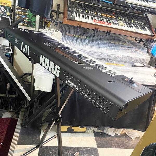 KORG コルグ M1 シンセサイザー ハードケース 電源ケーブル ジャンク