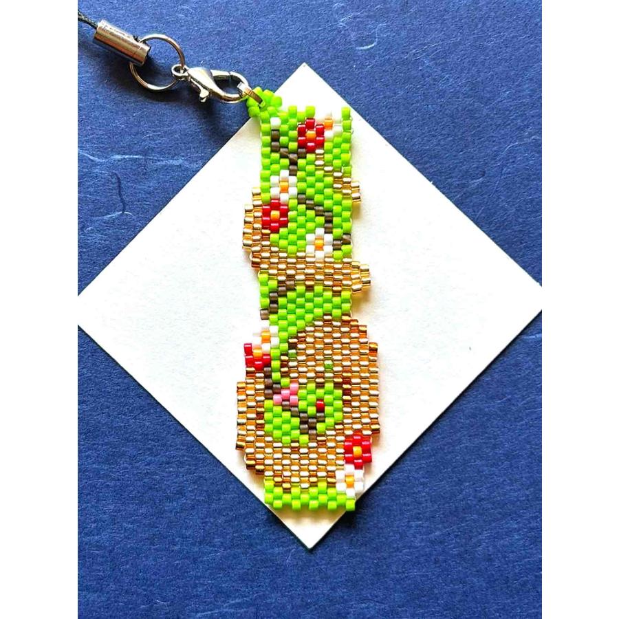 [TA003]アヴァンセビーズキット　ペヨーテステッチとシェイプドステッチの携帯ストラップ　招福巳年　〜梅〜（ア-0074）[RPT] | 