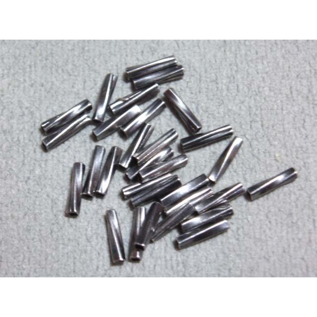 [AF009]TOHO α7428 メタルツイストビーズ アンティークシルバー 1.2×6mm 約30ケ[RPT] | 