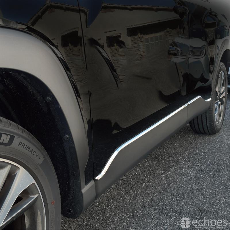 カローラクロス 4PCS 鏡面仕上 サイドモールガーニッシュ サイド