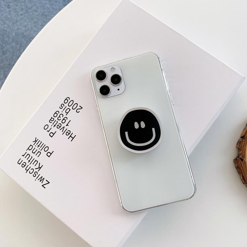 スマホグリップ 韓国 おしゃれ グリップトック スマイル ニコちゃん 白黒 かわいい スマホスタンド Griptok 落下防止 Accessory Shop Eclan 通販 Yahoo ショッピング