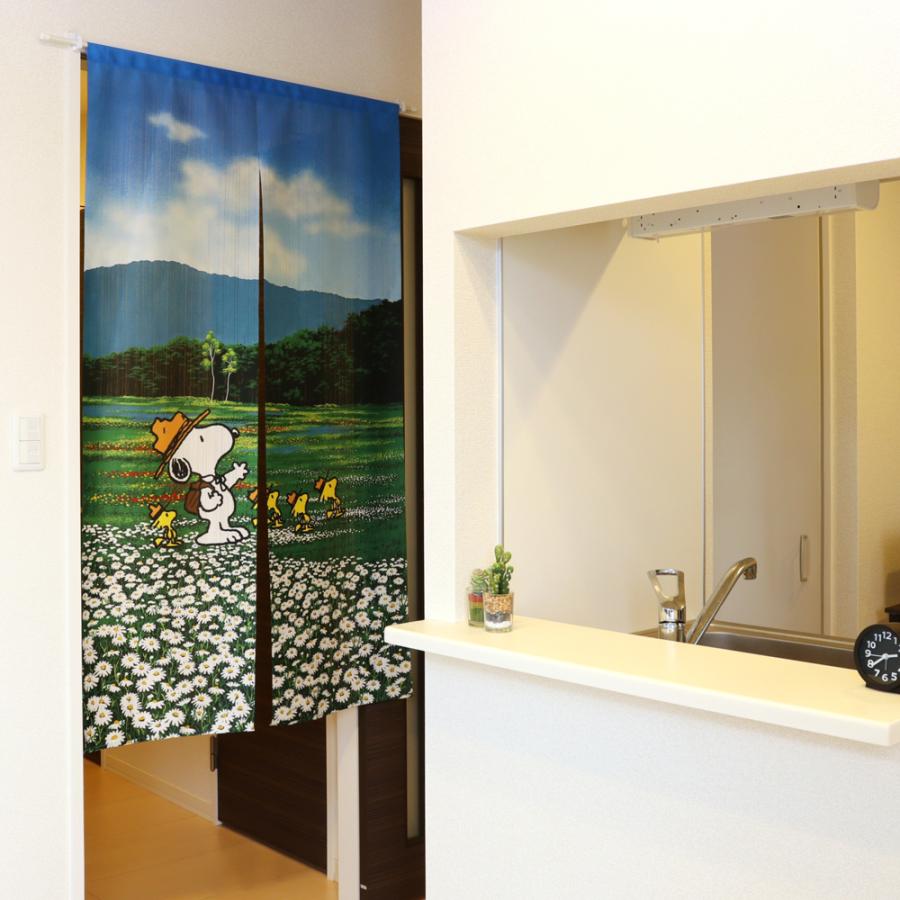 PEANUT SNOOPY スヌーピー 階段 部屋 目隠し 間仕切し のれん 玄関 部屋 タペストリー カーテン カフェカーテン Eclea 爆売 爆買 (スヌーピーと四季のれん 冬) |  | 09