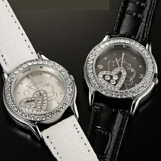 ハッピークリスタル プーさん腕時計 ホワイト 誕生40周年 世界中 愛