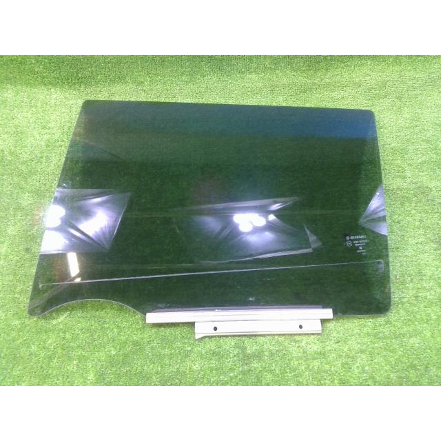 スイフト DBA-ZC83S 左リアドアガラス XRリミテッド D1R セントラル