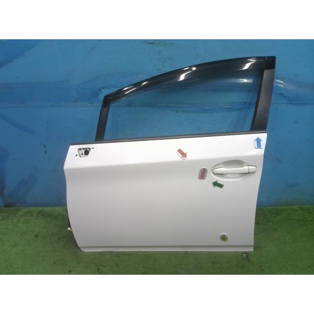 プリウス DAA-ZVW30 左フロントドア L 040 : Eco-R Auto Parts Depot