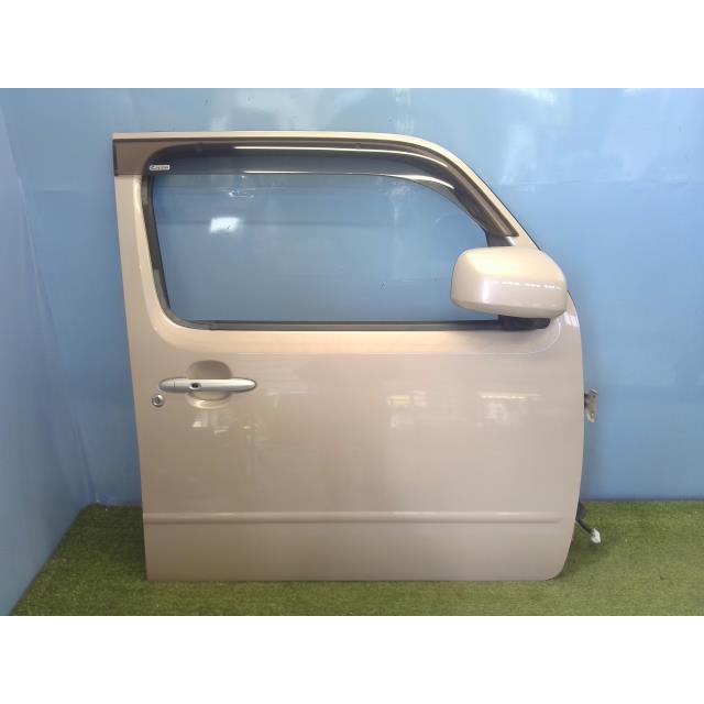 値下げしました、ダイハツ　ミラココアドアノブ ミラ（ダイハツ） ミラココア DBA-L675S 右フロントドア ココアプラスX