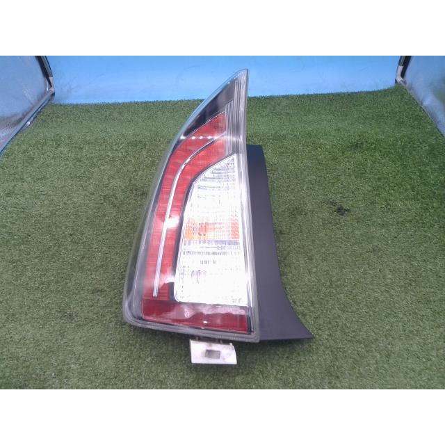 プリウス DAA-ZVW30 左テールランプ Sツーリングセレクション GS 070