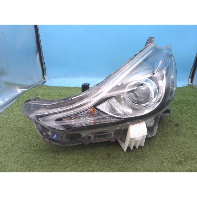 プリウスα DAA-ZVW41W 左ヘッドライト Sツーリングセレクション GS 070