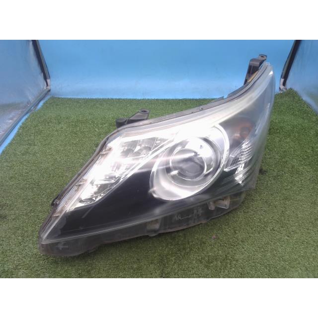 アベンシス DBA-ZRT272W 左ヘッドライト LI 040 コイト 05-27 81170