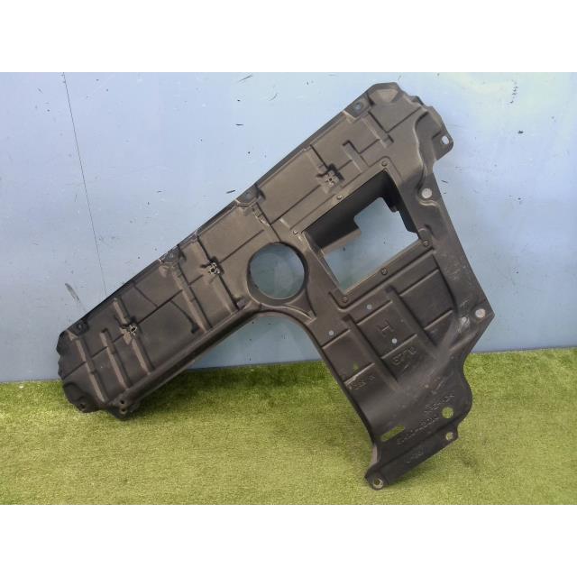 ハリアー HV プレミアム 4WD AVU65W エンジンアンダーカバー 51410