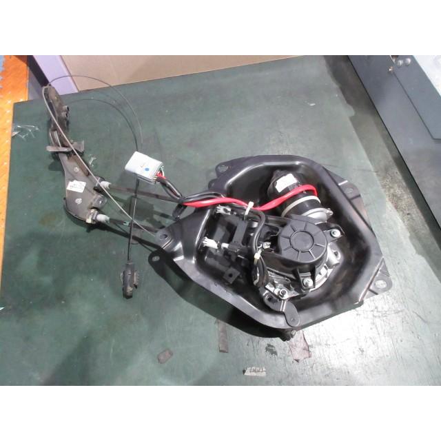 セレナ DBA-FC26 右パワースライドドアモーター ハイウェイスター J