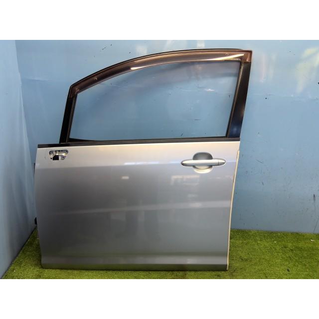 ダイハツ DAIHATSU ムーヴ フロントドア 左 L175S ムーヴ DBA-L175S 左フロントドア カスタムXリミテッド S28 AGC M2H3