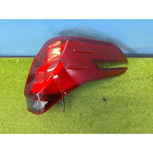 アルファード DBA-AGH35W 右テールランプ 2.5S Cパッケージ 4WD 070