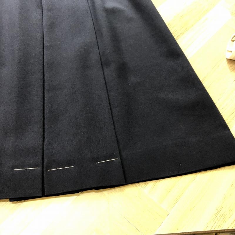 ランクB】冬スカート ボックスヒダ NIKKE 75×59 紺 ウール50 ランクB】冬スカート ボックスヒダ NIKKE 75×59 紺 ウール50