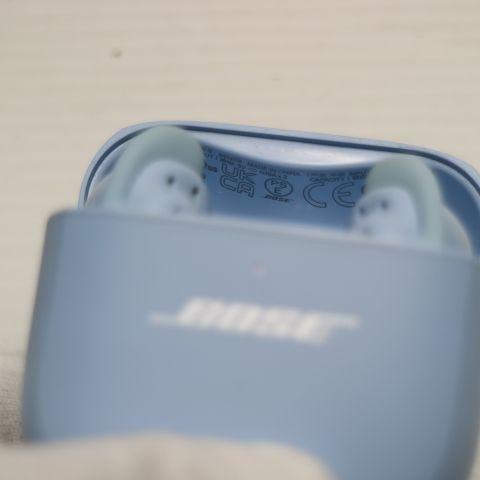 超美品 QuietComfort Ultra Earbuds ムーンストーンブルー イヤホン