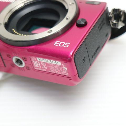 超美品 EOS M2 レンズキット レッド 即日発送 ミラーレス一眼 Canon 本体 あすつく 土日祝発送OK_2