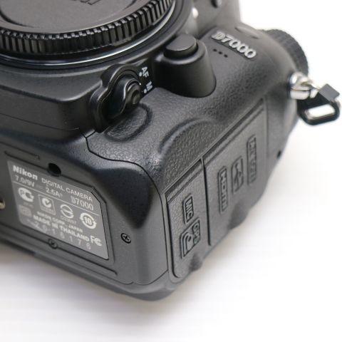 新品同様 Nikon D7000 ブラック ボディ 即日発送 Nikon デジタル一眼 本体 あすつく 土日祝発送OK |  | 02