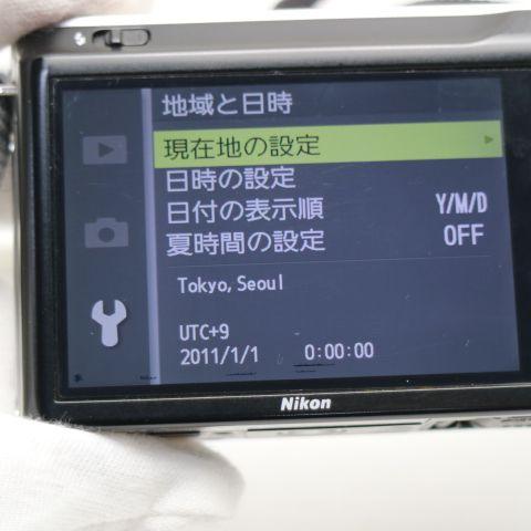 美品 Nikon 1 J1 ボディ シルバー 即日発送 ミラーレス一眼 ニコン 本体 あすつく 土日祝発送OKの画像