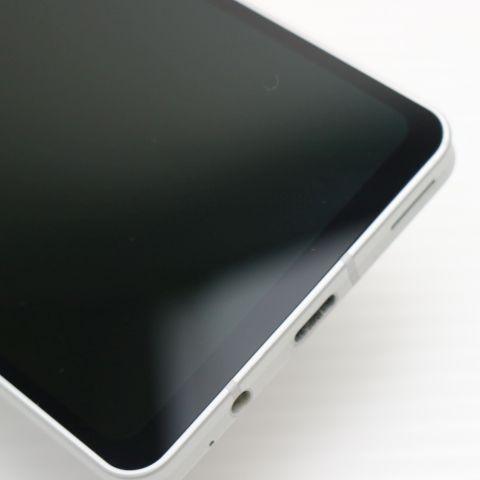 新品同様 SH-54B AQUOS sense6 シルバー ガラケー 白ロム 本体 新品同様 SH-54B AQUOS sense6 シルバー ガラケー 白ロム 本体