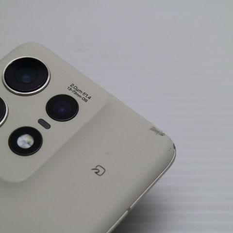 美品 SIMフリー motorola edge 50s pro バニラクリーム スマホ