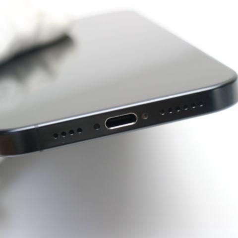美品 SIMフリー iPhone 16 Pro Max 256GB ブラックチタニウム スマホ