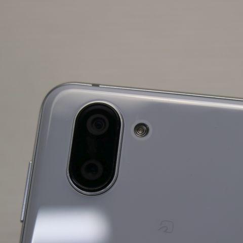 超美品 SHV44 AQUOS R3 プラチナホワイト スマホ 本体 白ロム 中古