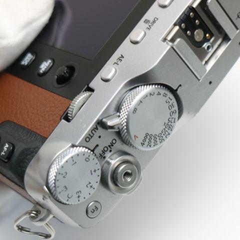 美品 FUJIFILM X-E3 ブラウン 中古 FUJIFILM あすつく 土日祝発送OKの画像