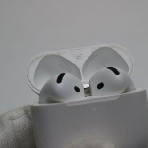 美品 AirPods 4(アクティブノイズキャンセリング搭載) イヤホン APPLE