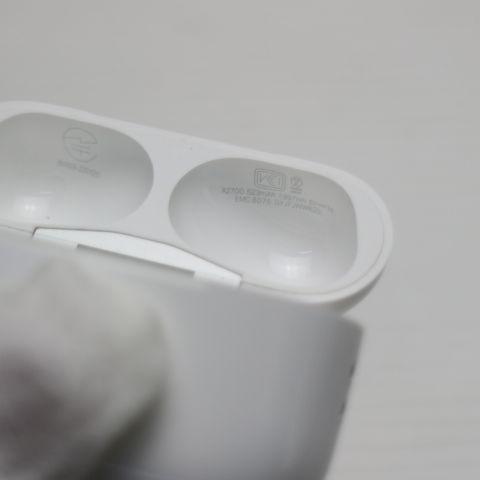 中古 AirPods Pro 第2世代 lightningモデル ホワイト Apple イヤホン
