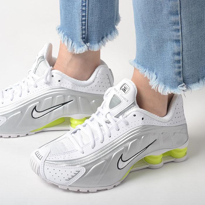 NIKE SHOX R4 ナイキ エア ショックス レディース スニーカー