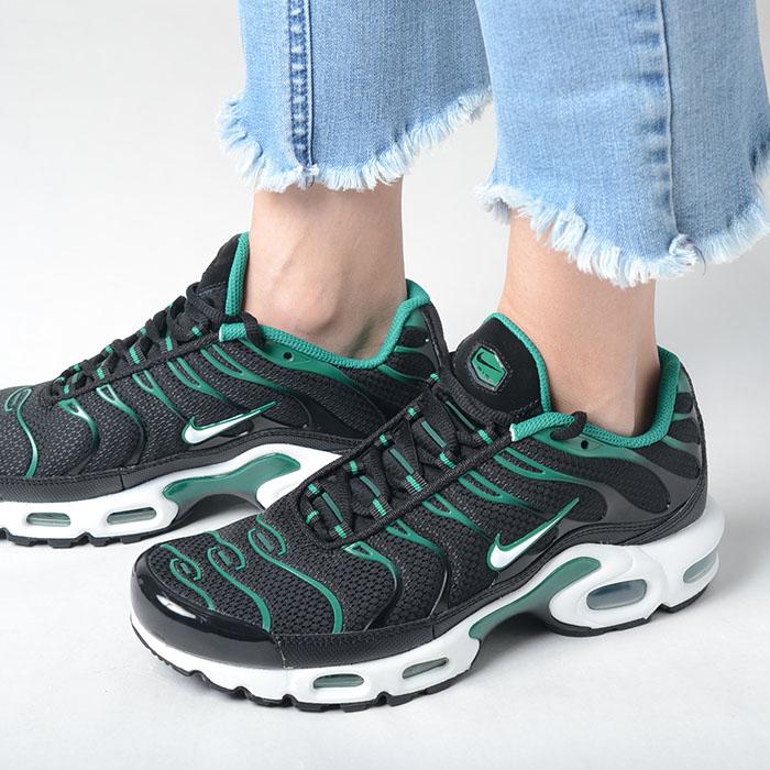 NIKE（ナイキ） NIKE AIR MAX PLUS ウィメンズ エア マックス プラス