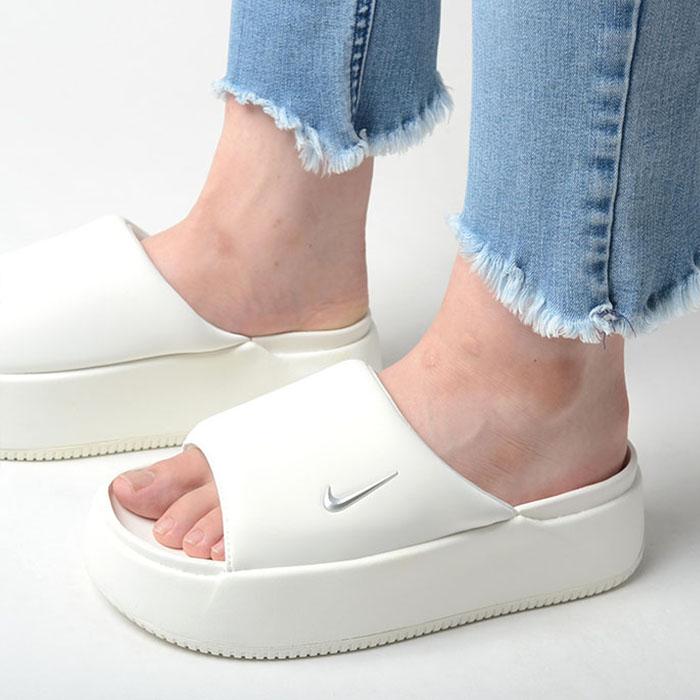 Nike ホワイト スリッポンサンダル NIKE WMNS NK CALM ELEVATION ナイキ ウィメンズ カーム