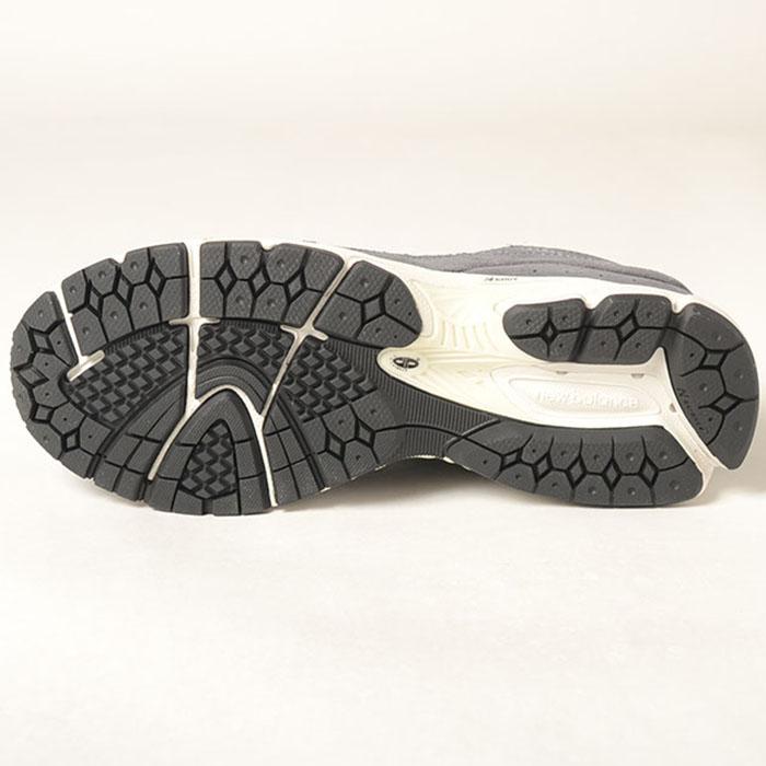 New Balance（ニューバランス） NEW BALANCE M 2002 RFB メンズ